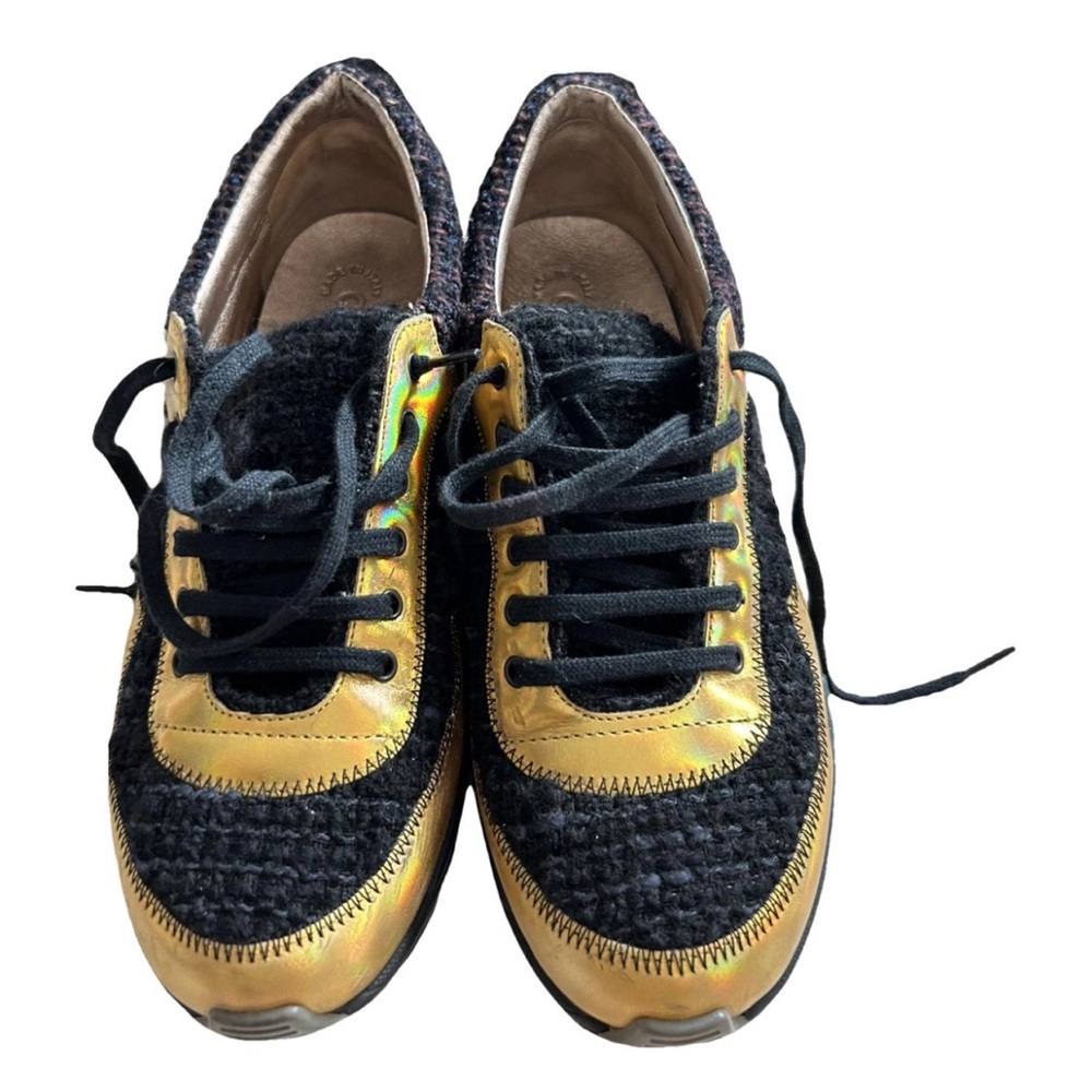 Chanel sneakers in very good condition size 37.5